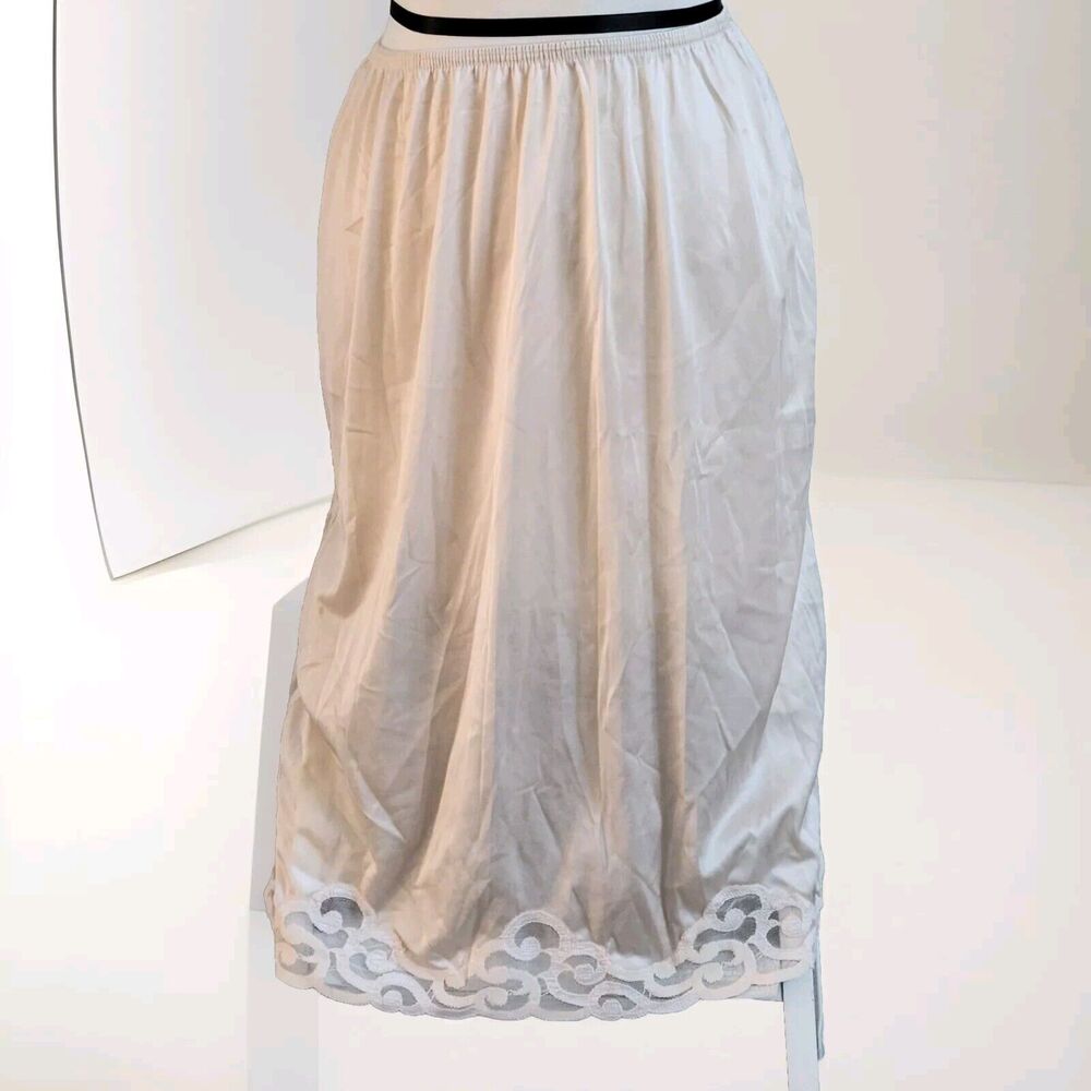 Vtg Cabernet women 100% Nylon Long Petticoat Under Skirt Cream sz L / 24"